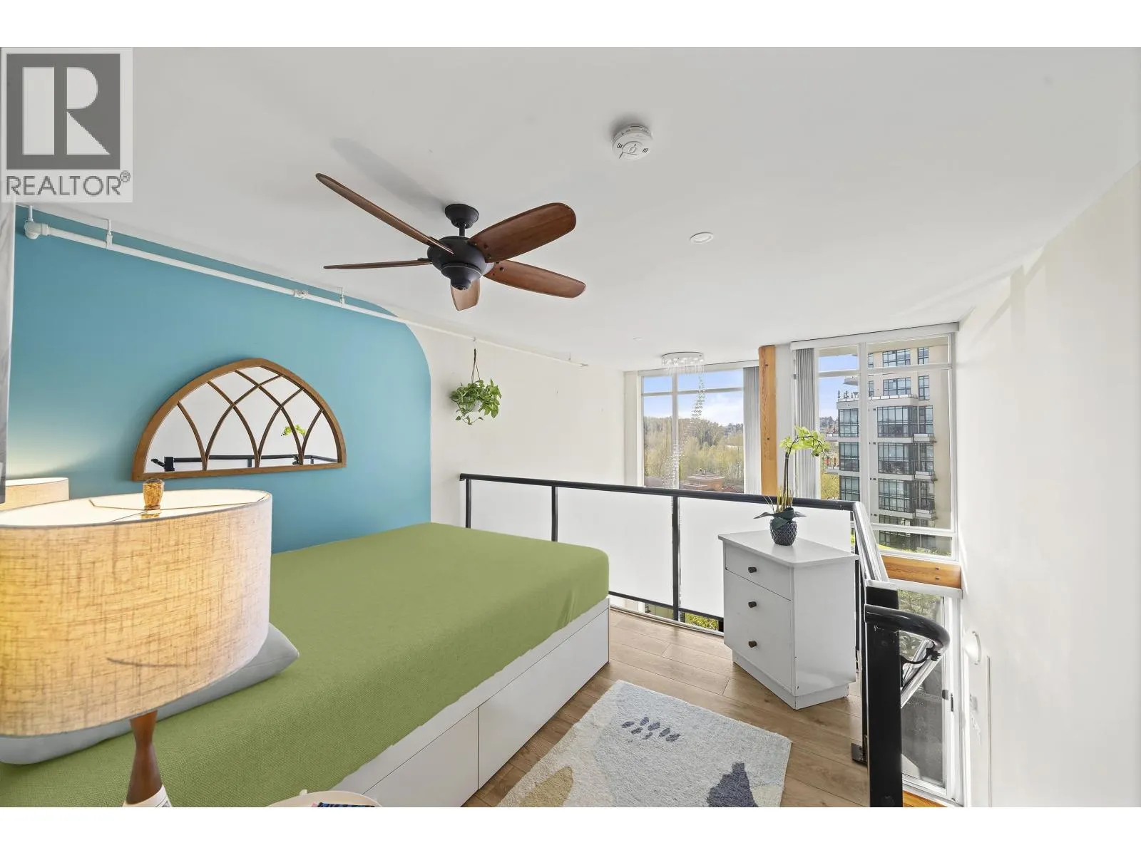 508 10 RENAISSANCE SQUARE