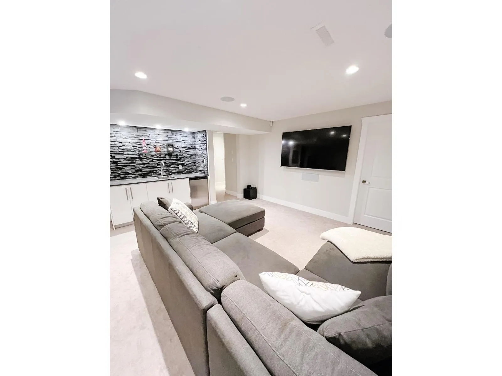 20118 71A AVENUE