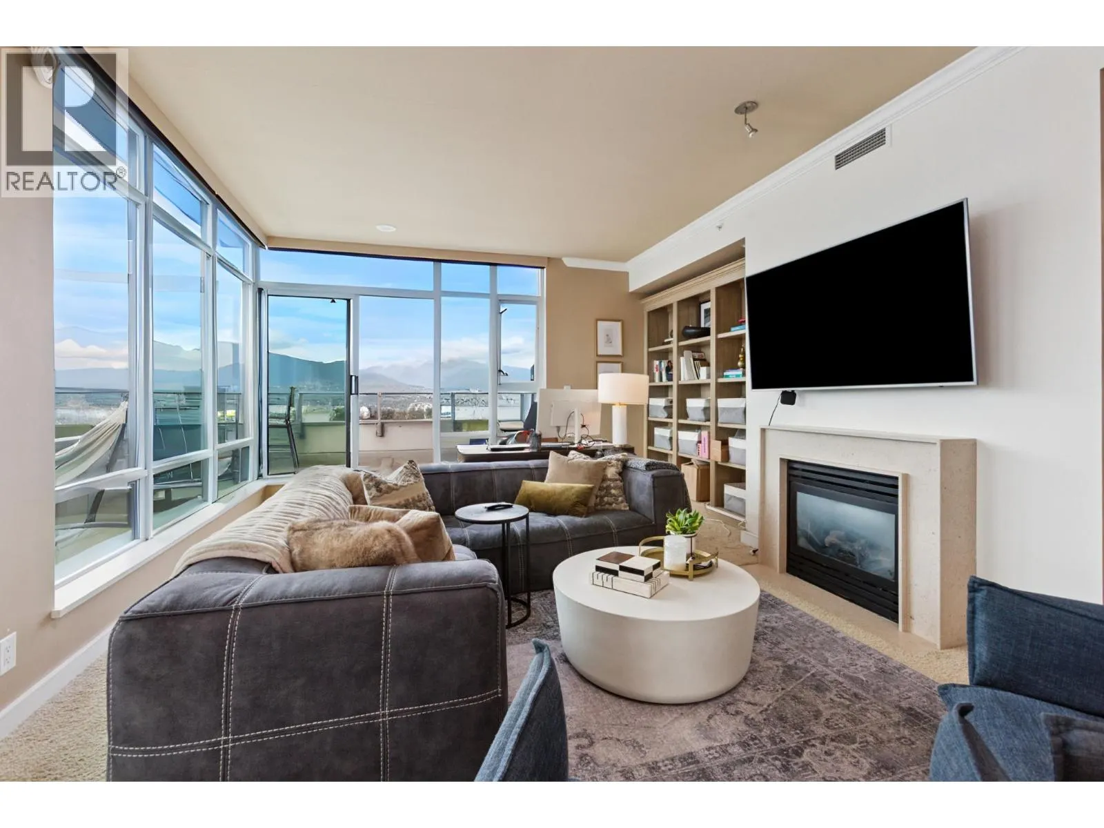 PH2501 1616 BAYSHORE DRIVE