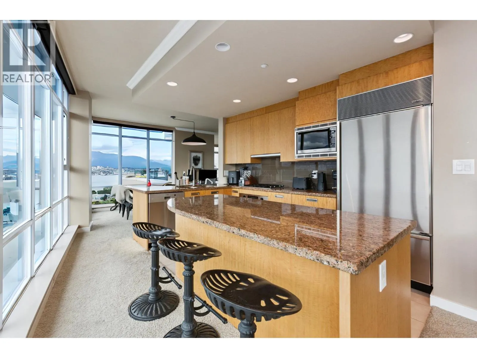 PH2501 1616 BAYSHORE DRIVE