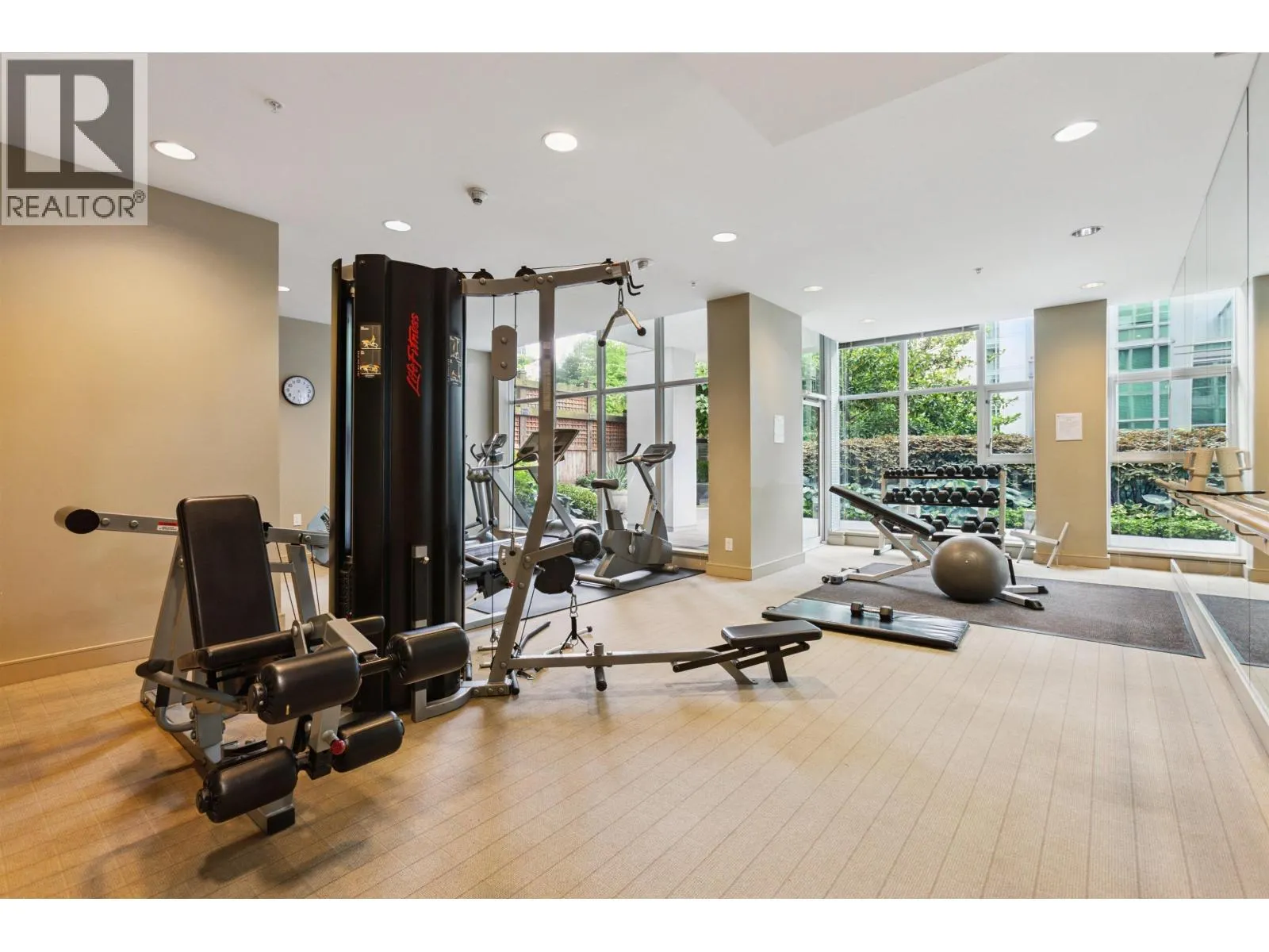 PH2501 1616 BAYSHORE DRIVE