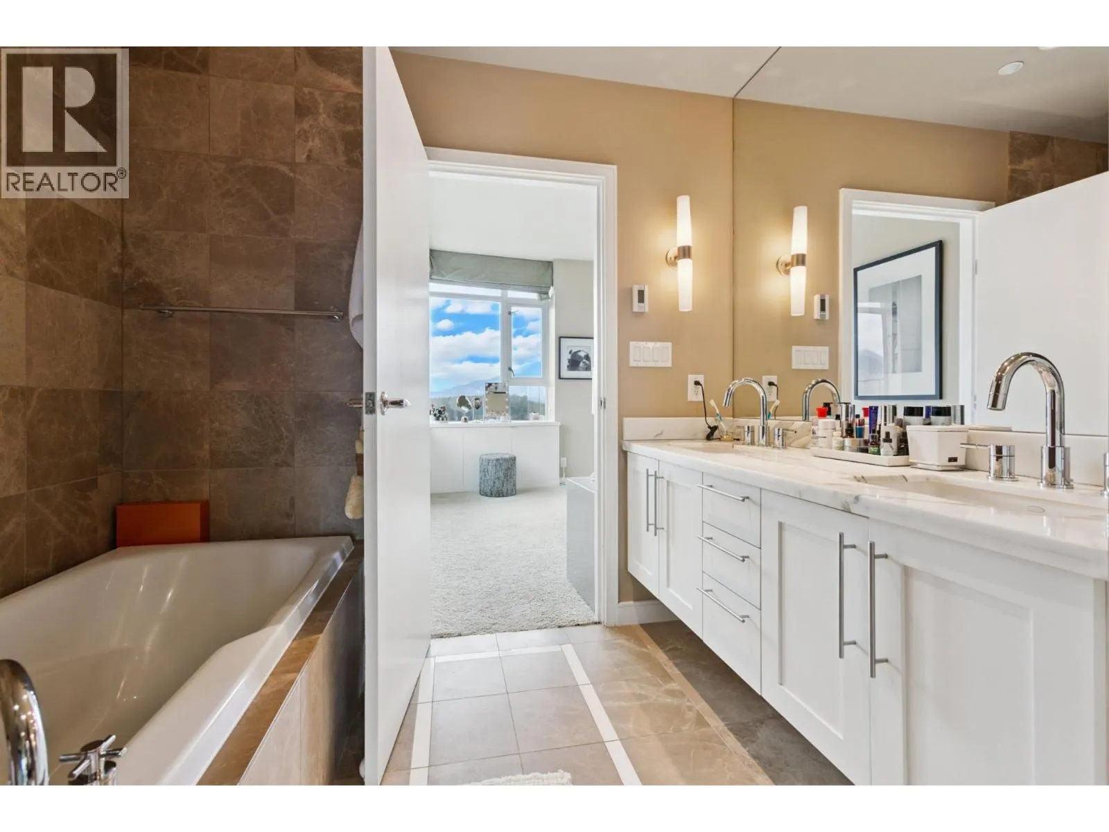 PH2501 1616 BAYSHORE DRIVE