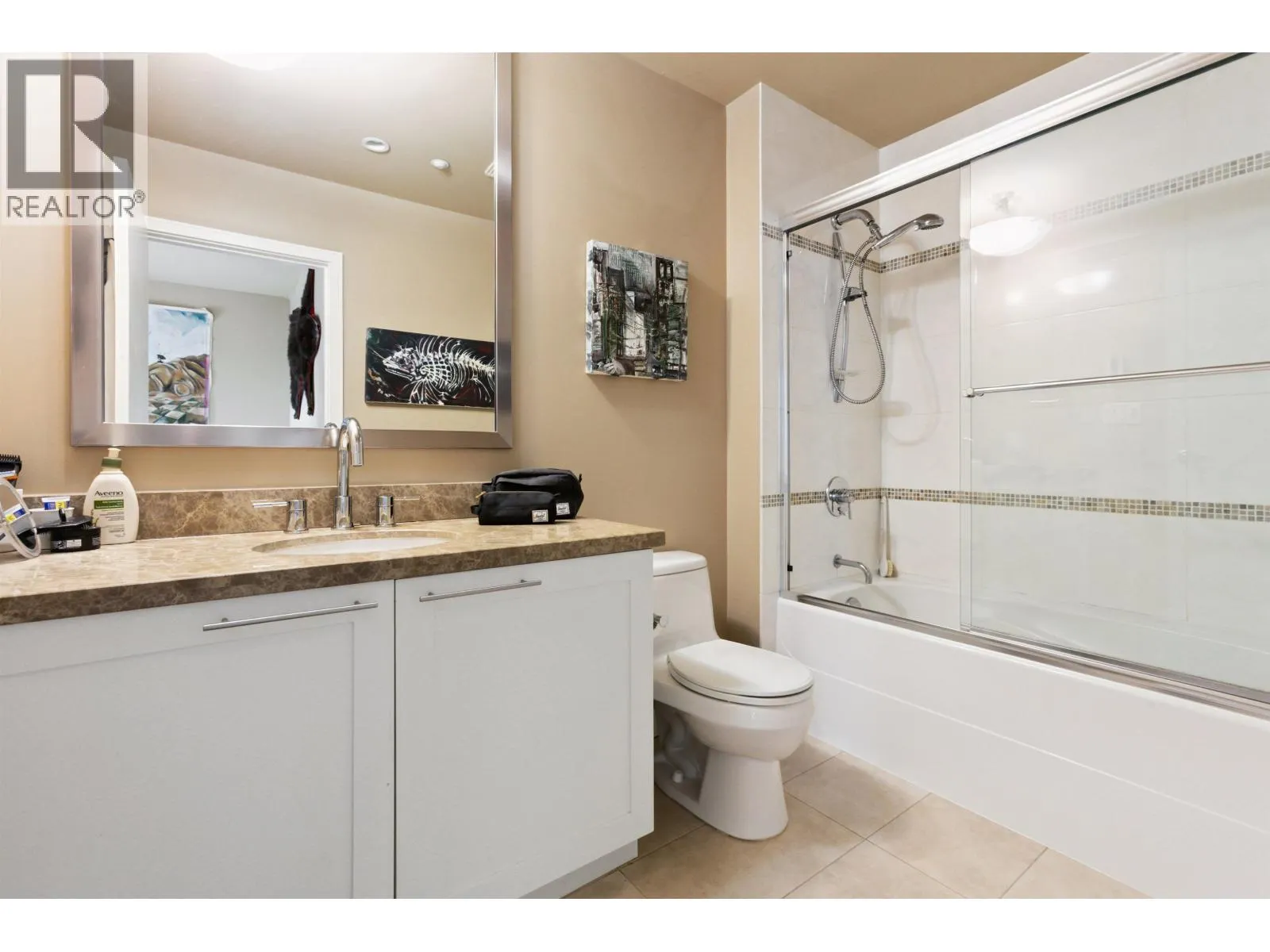 PH2501 1616 BAYSHORE DRIVE