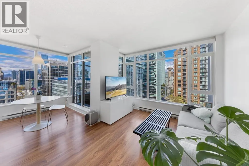 1502 480 ROBSON STREET