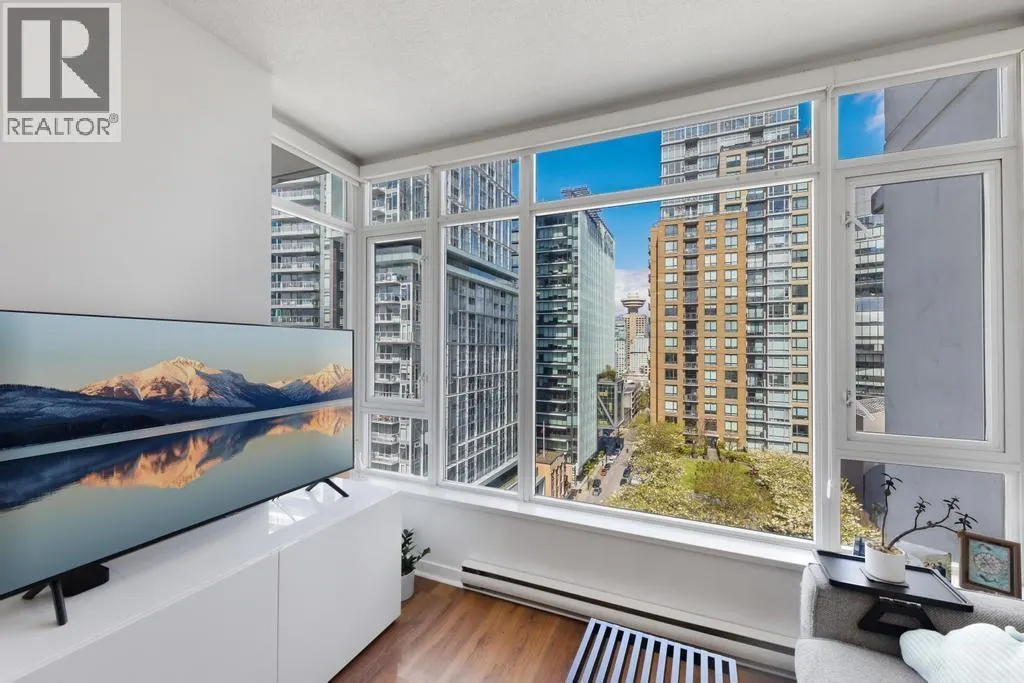 1502 480 ROBSON STREET