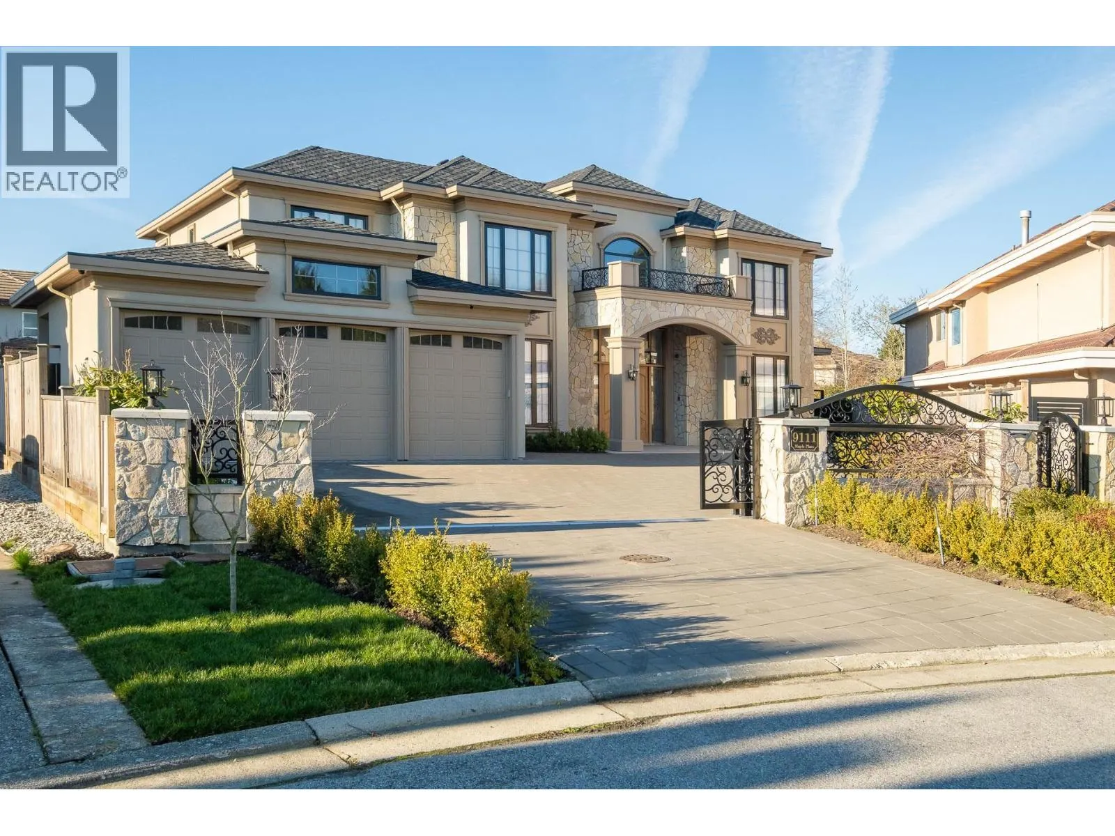 9111 MAPLE PLACE