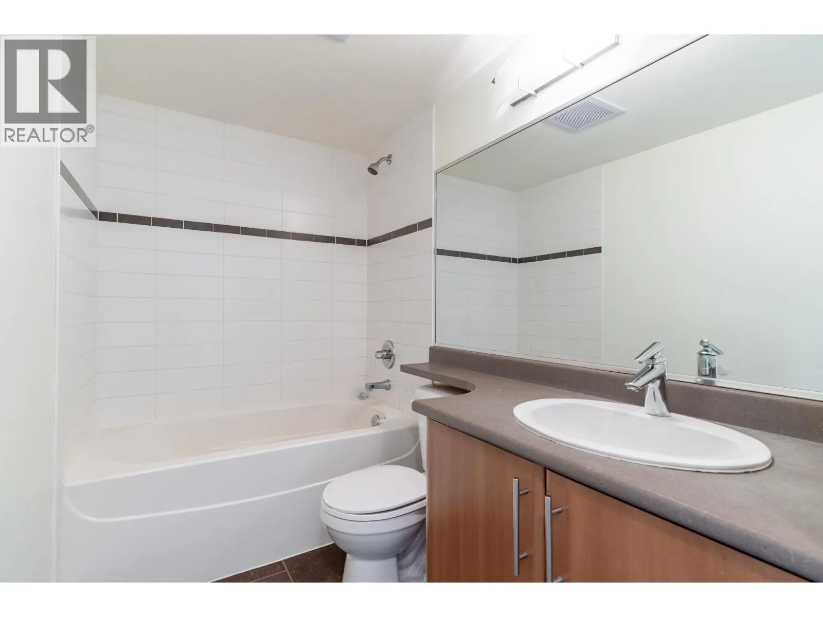 1106 58 KEEFER PLACE