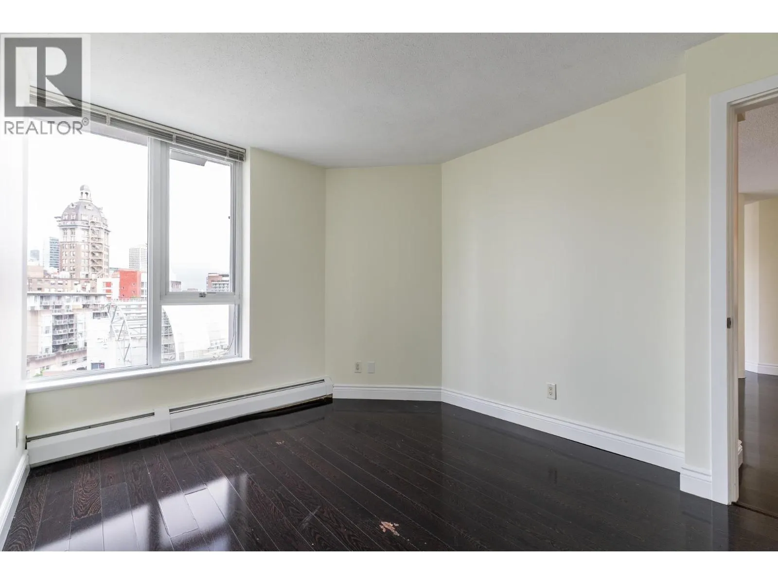 1106 58 KEEFER PLACE