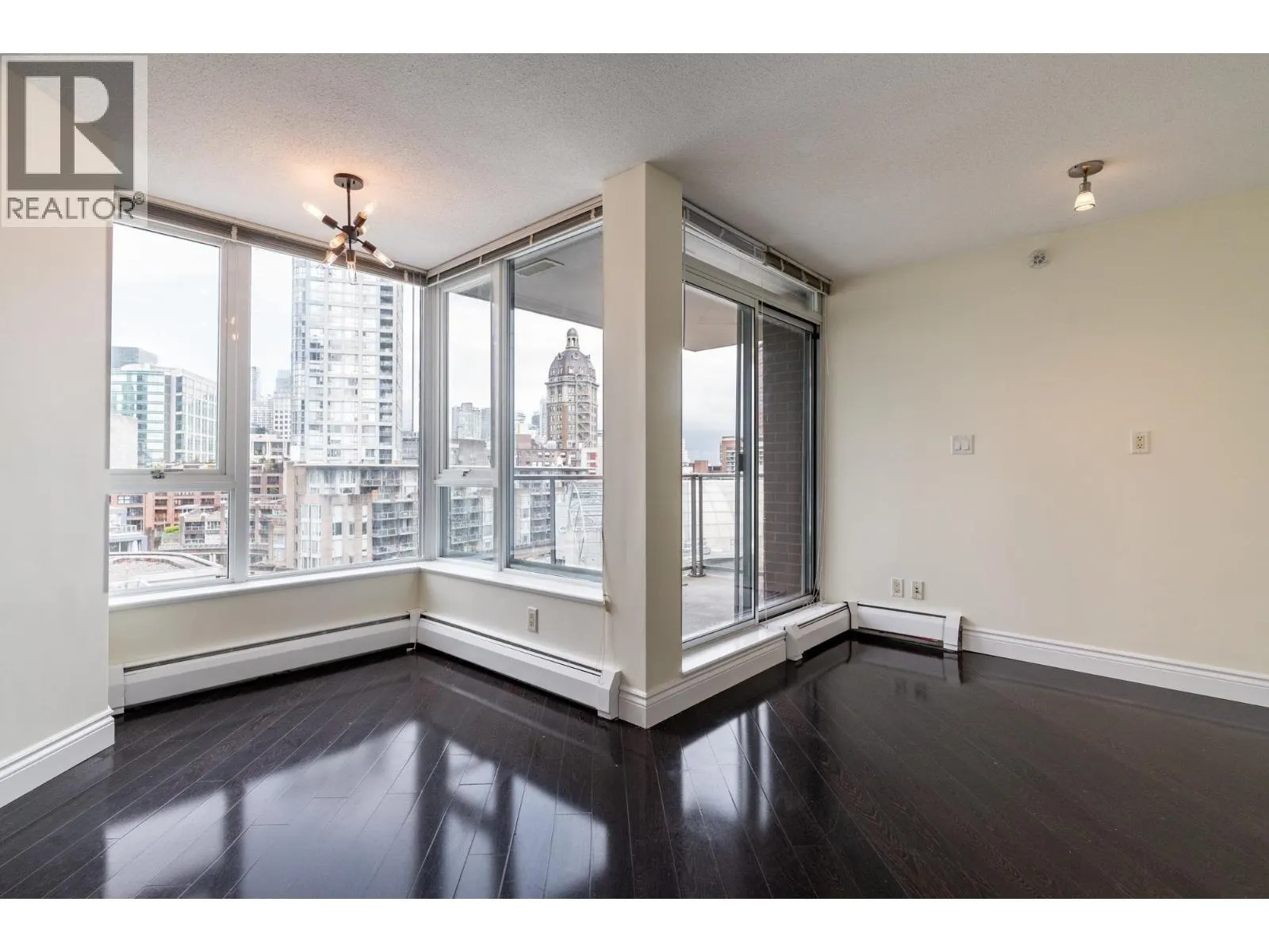 1106 58 KEEFER PLACE