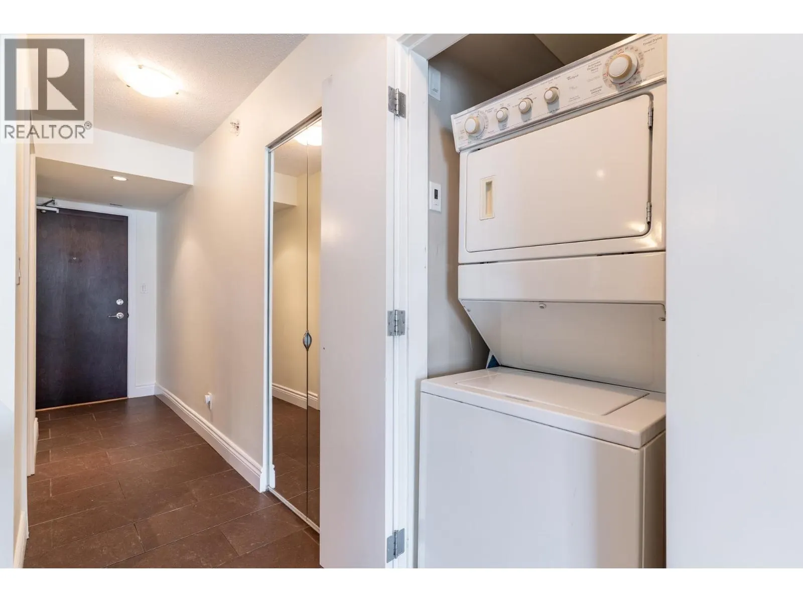 1106 58 KEEFER PLACE