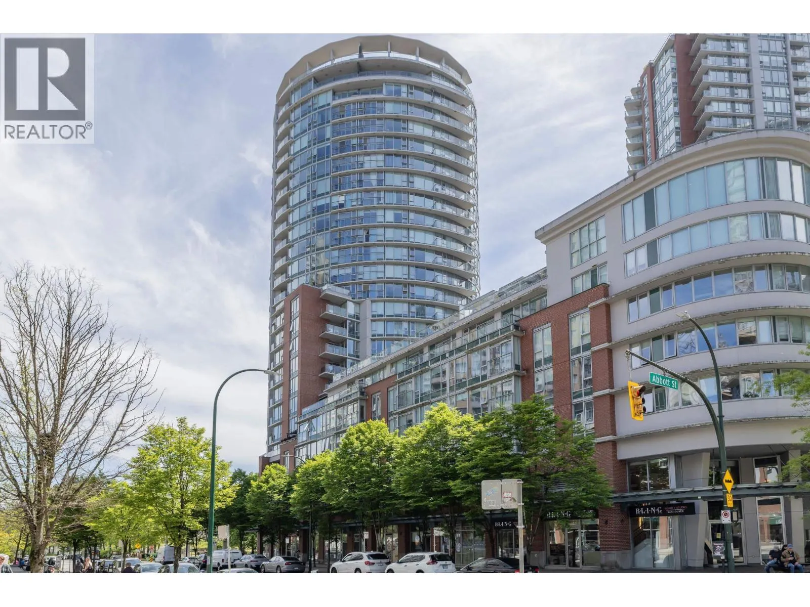 1106 58 KEEFER PLACE