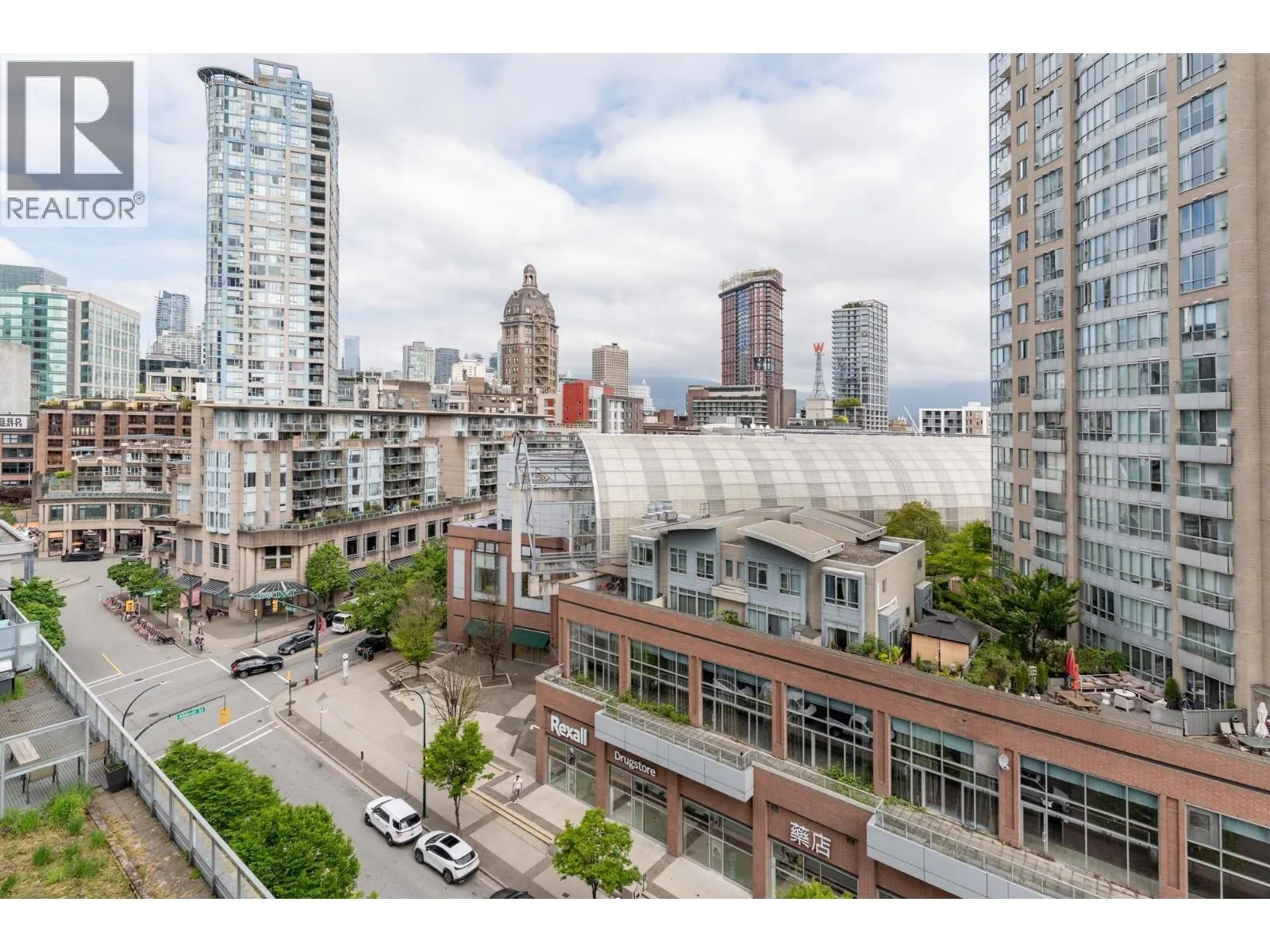 1106 58 KEEFER PLACE