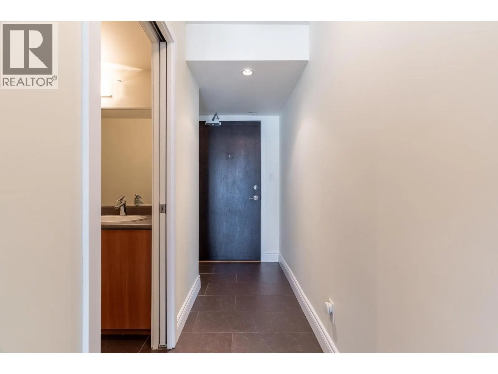 1106 58 KEEFER PLACE