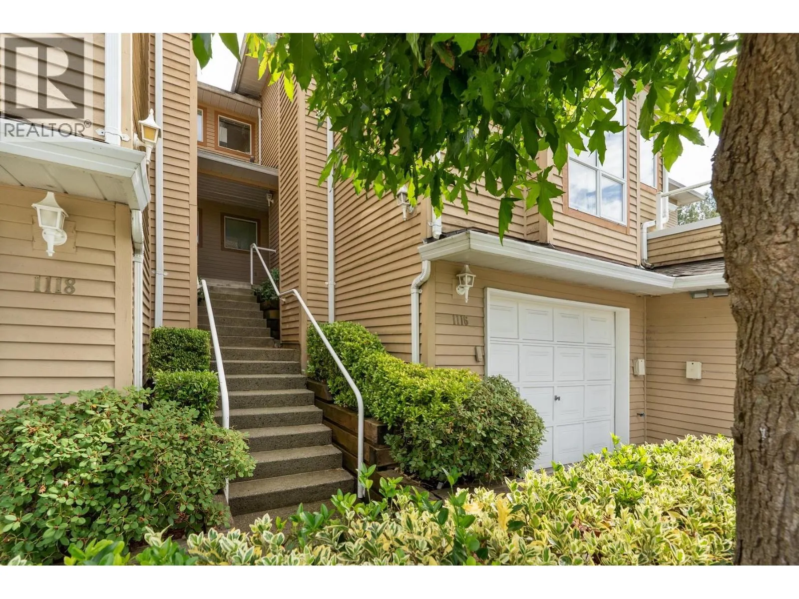 1116 O'FLAHERTY GATE