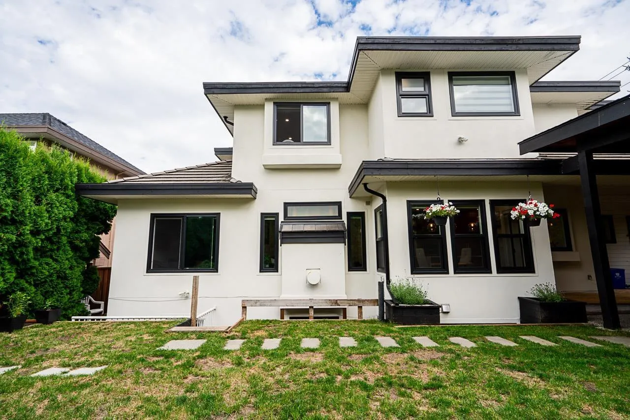10411 170A STREET