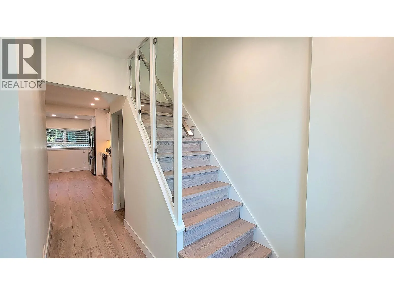 238 E 28TH STREET