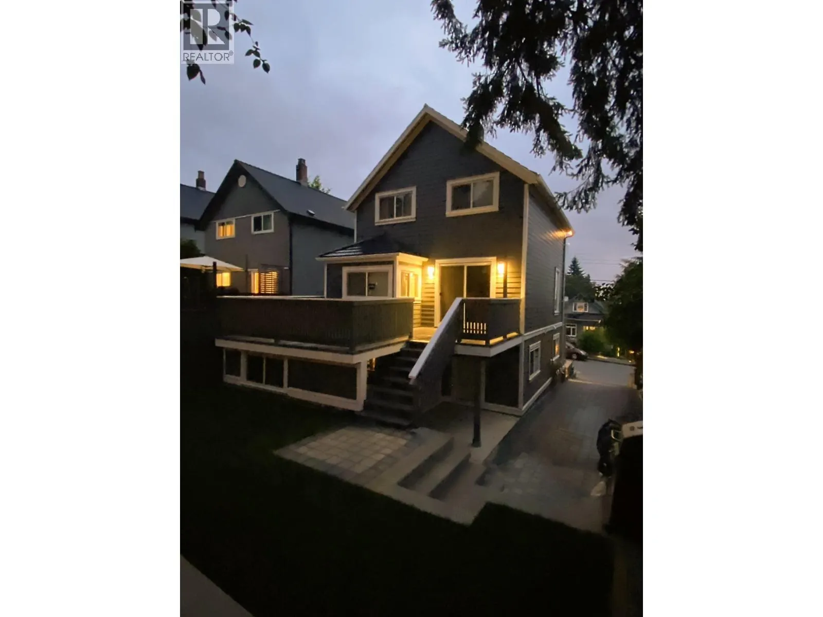 238 E 28TH STREET