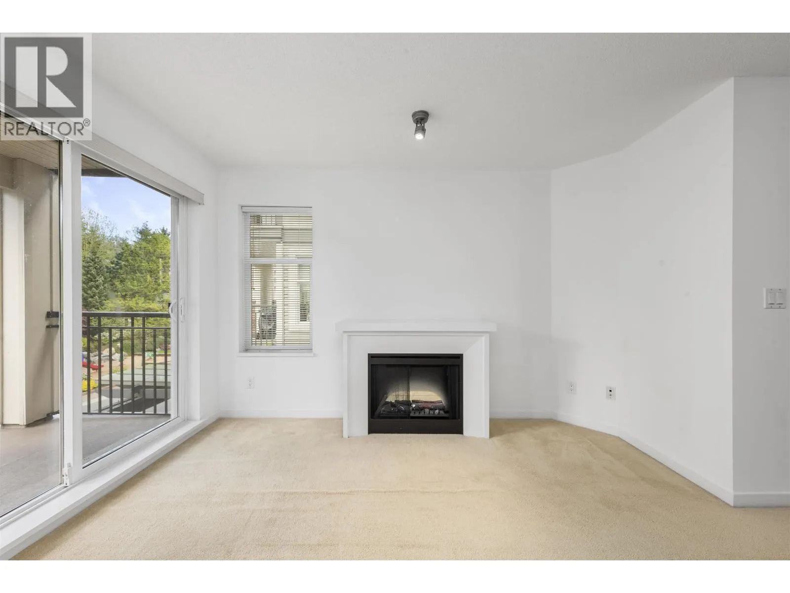 309 4768 BRENTWOOD DRIVE