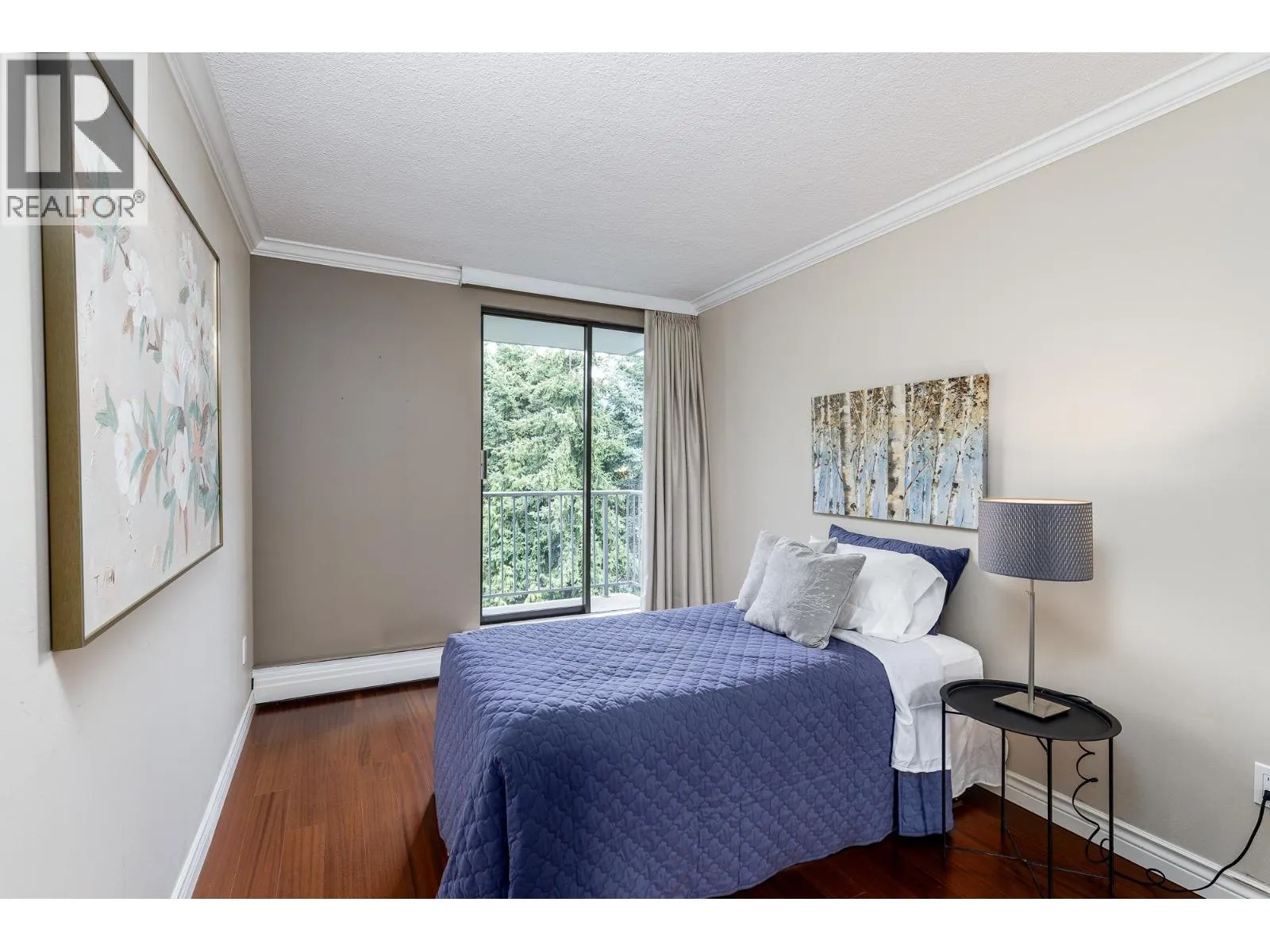803 1745 ESQUIMALT AVENUE