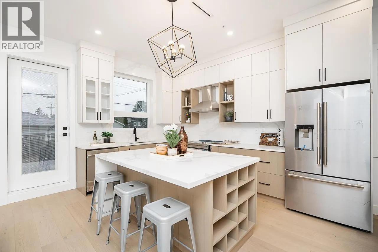 2 2753 NANAIMO STREET