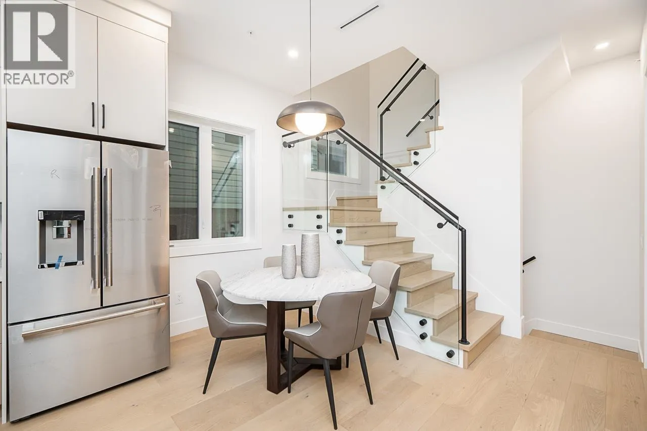 2 2753 NANAIMO STREET
