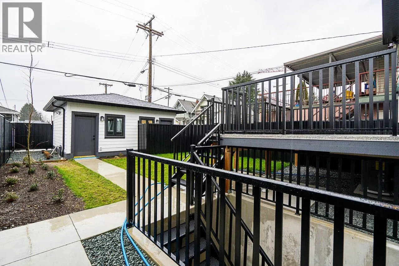 2 2753 NANAIMO STREET