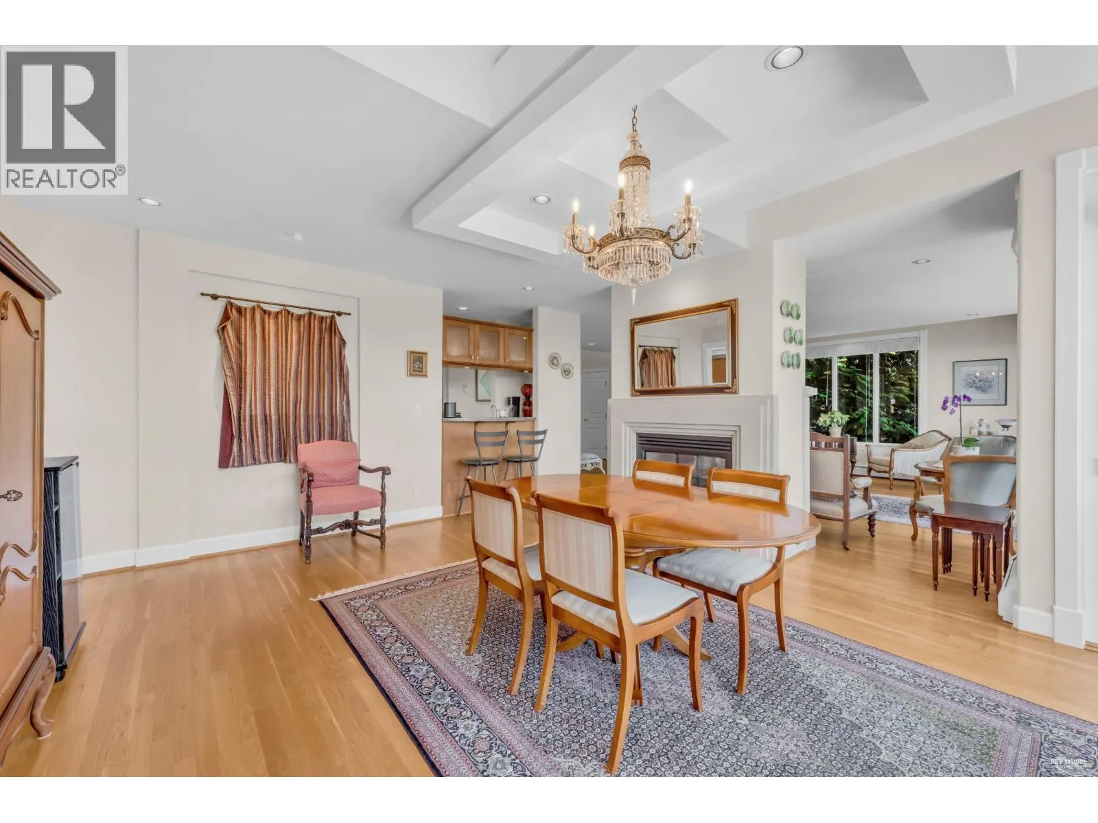574 ST. ANDREWS PLACE
