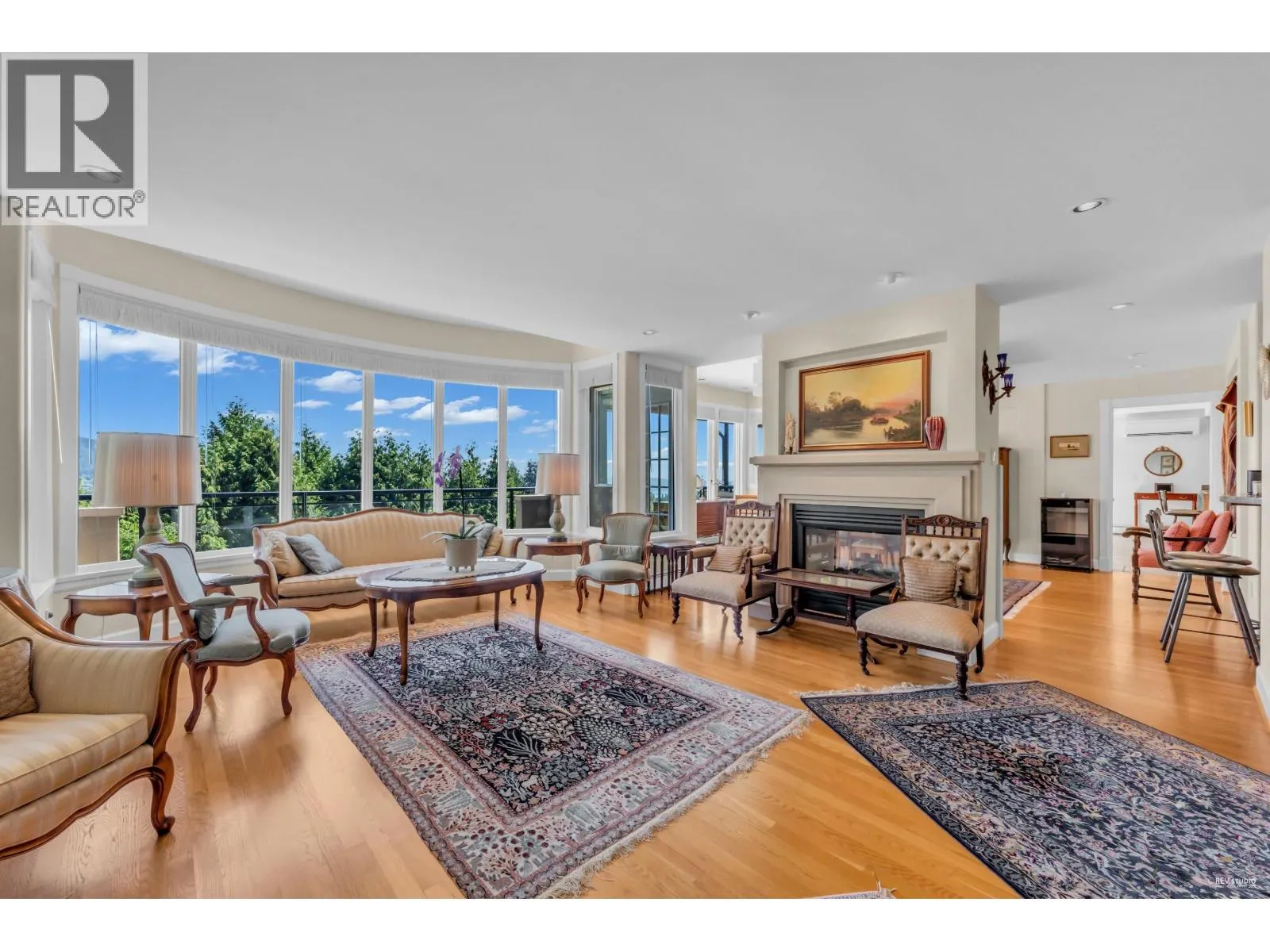 574 ST. ANDREWS PLACE