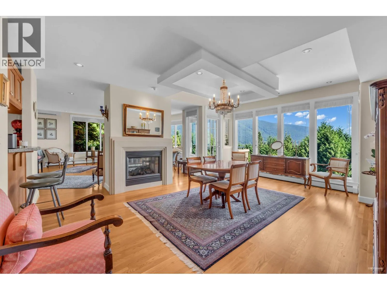 574 ST. ANDREWS PLACE