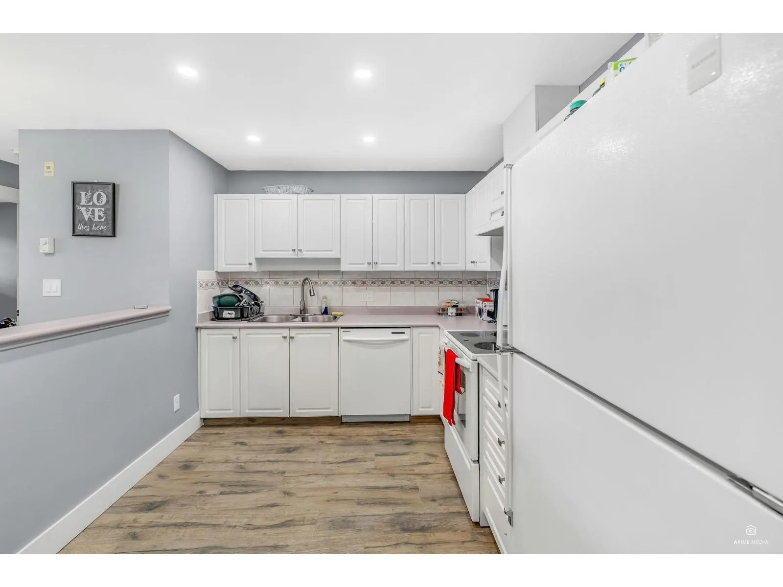401 33708 KING ROAD