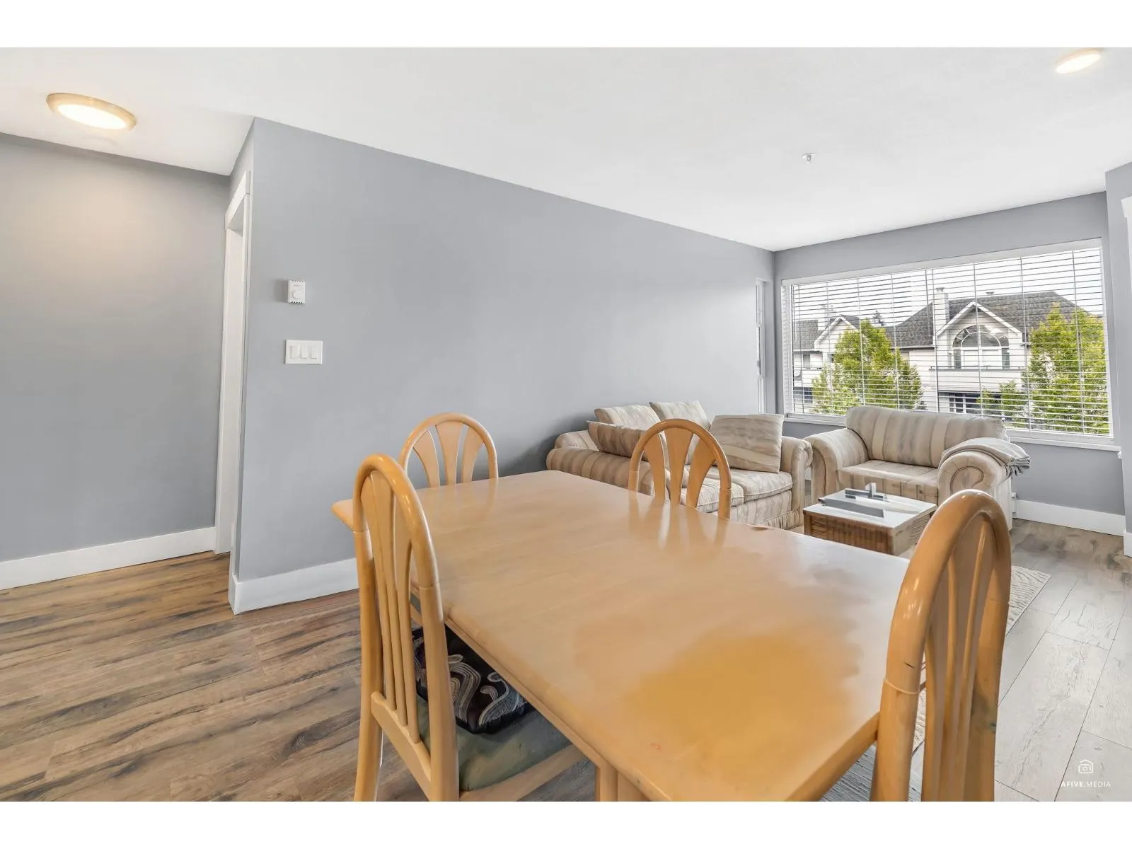 401 33708 KING ROAD
