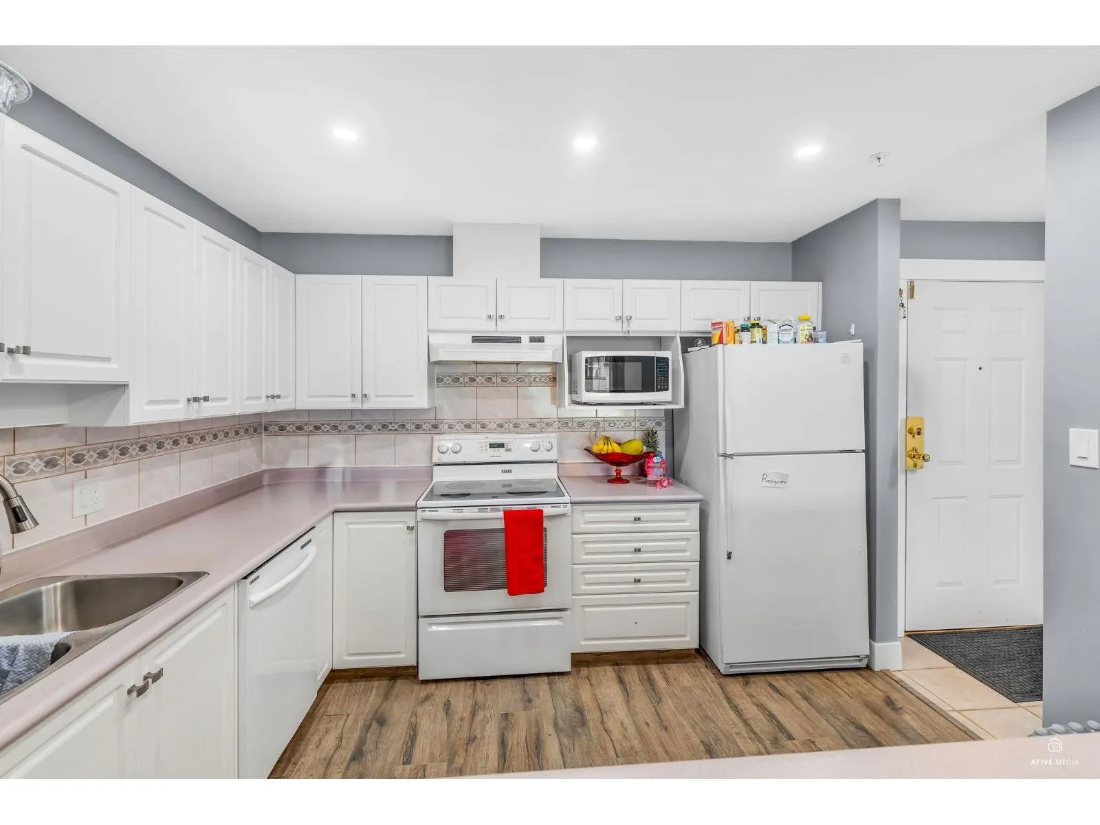 401 33708 KING ROAD