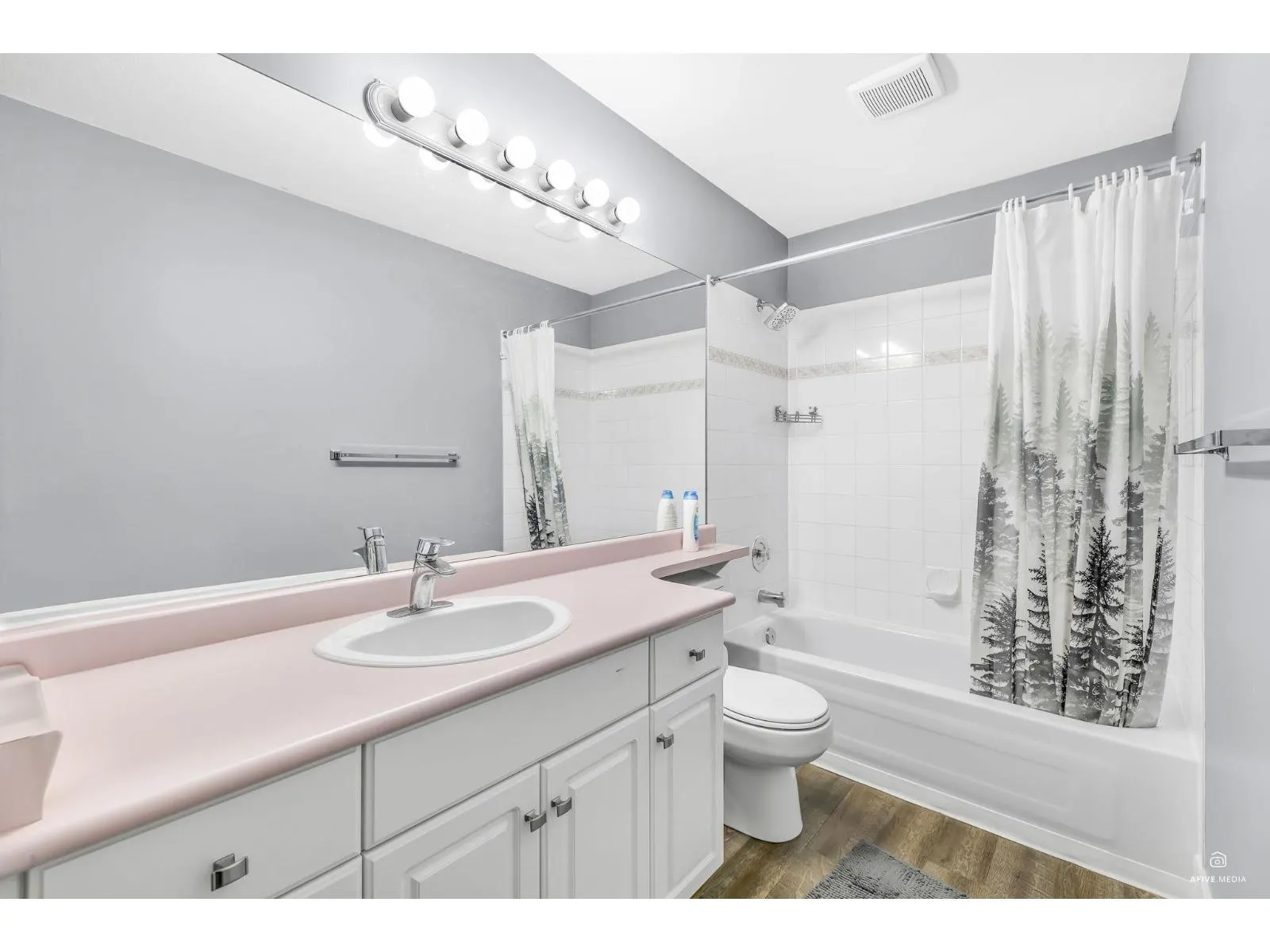 401 33708 KING ROAD