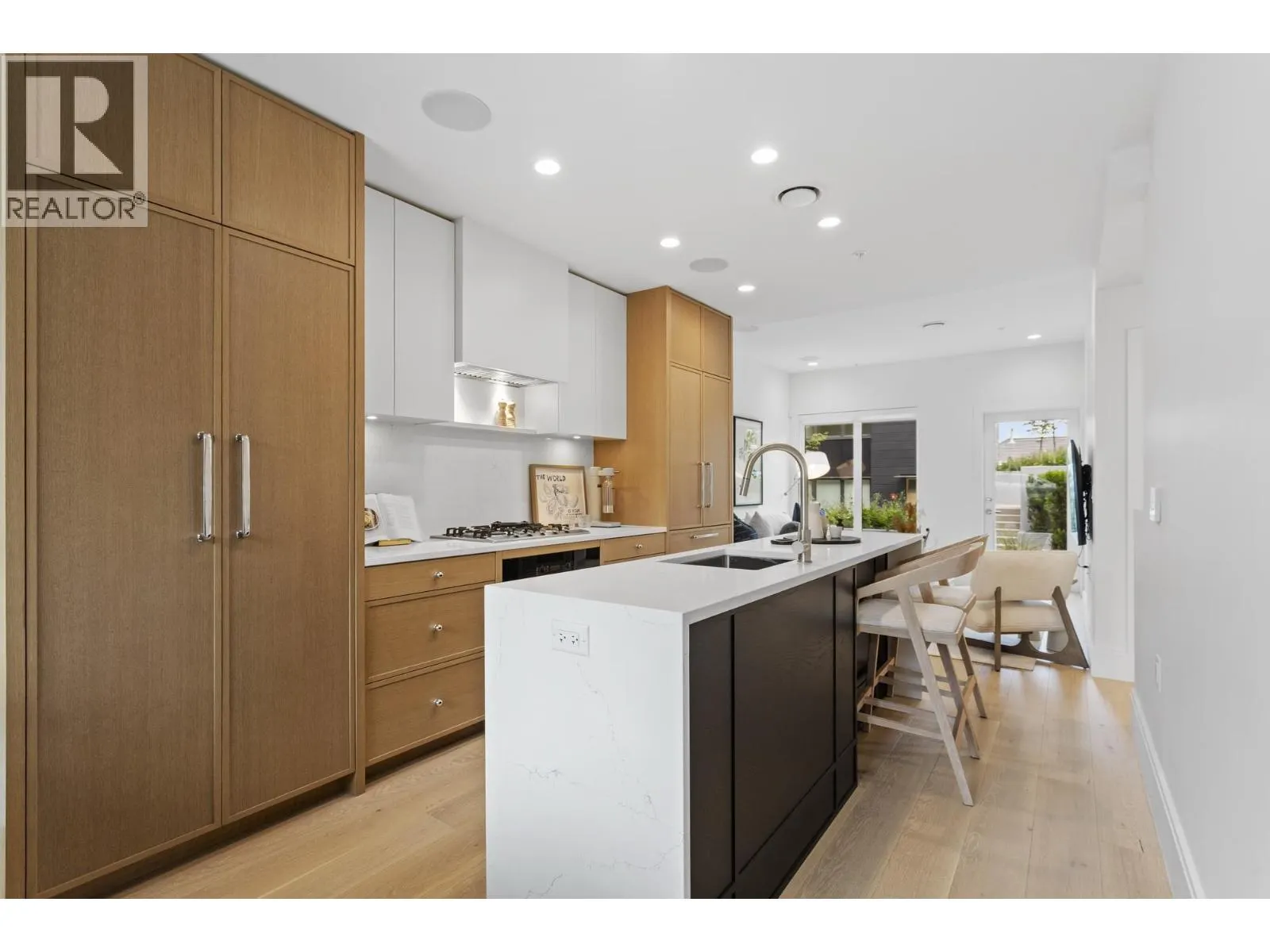 555 W 26TH AVENUE