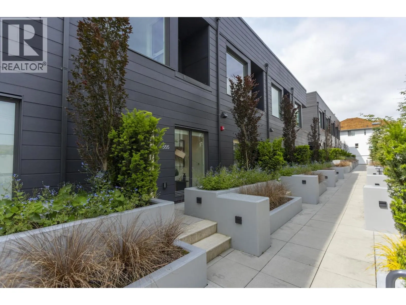 555 W 26TH AVENUE