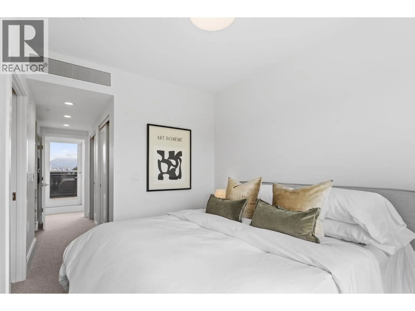 555 W 26TH AVENUE