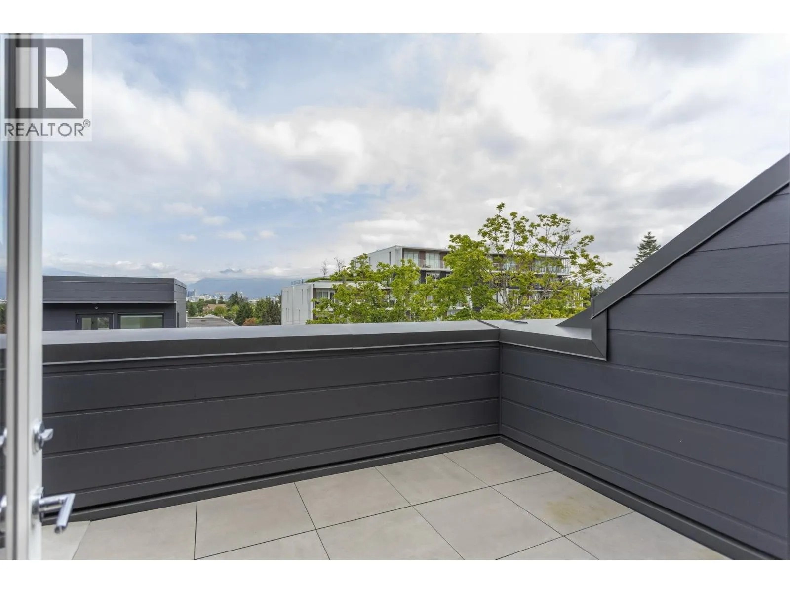 555 W 26TH AVENUE