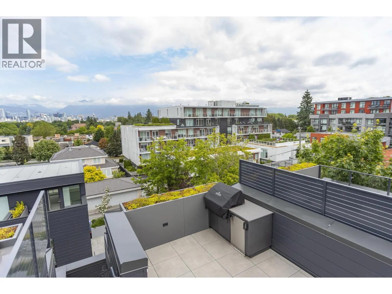 555 W 26TH AVENUE