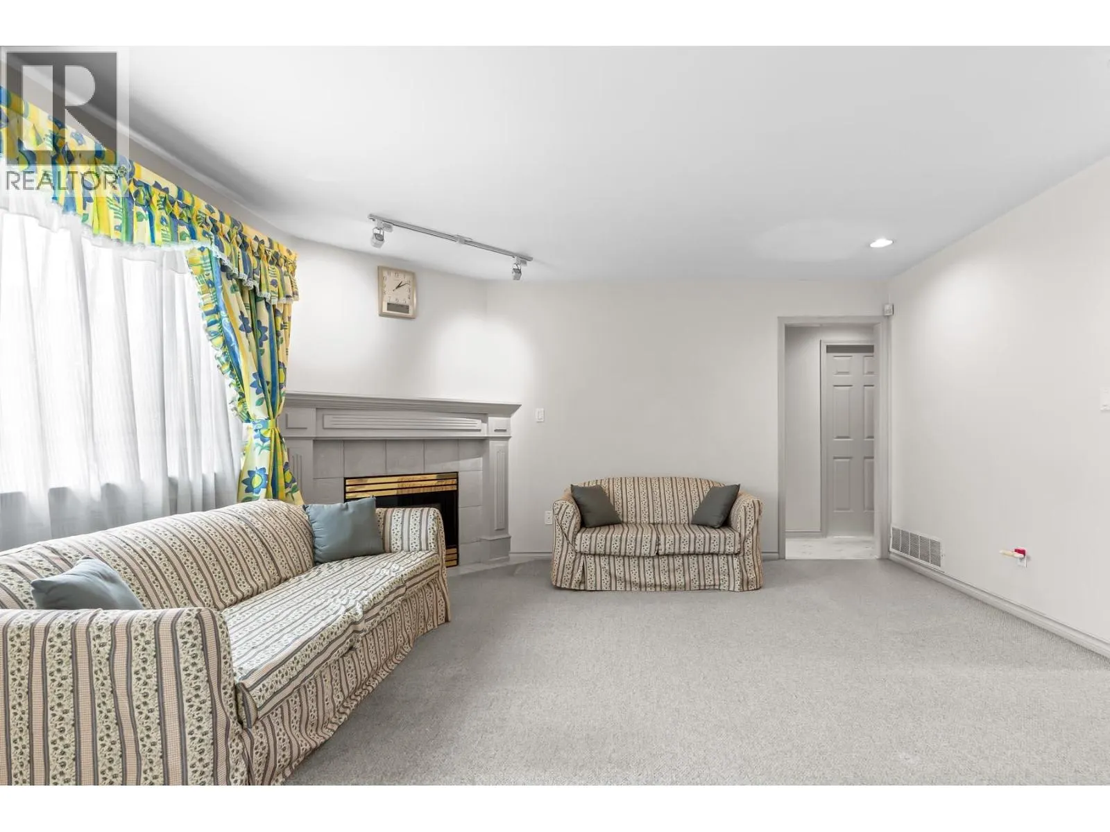 2188 TAIT COURT