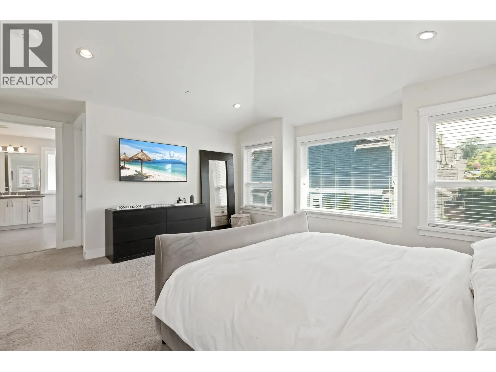 10408 243 STREET