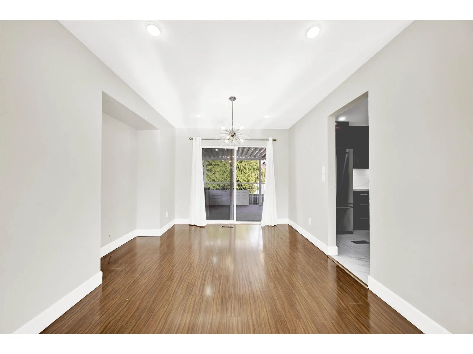2754 DEHAVILLAND DRIVE