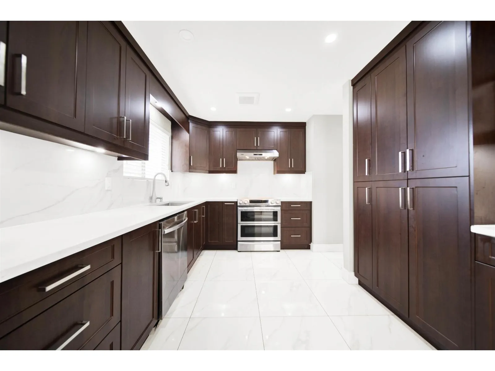 2754 DEHAVILLAND DRIVE