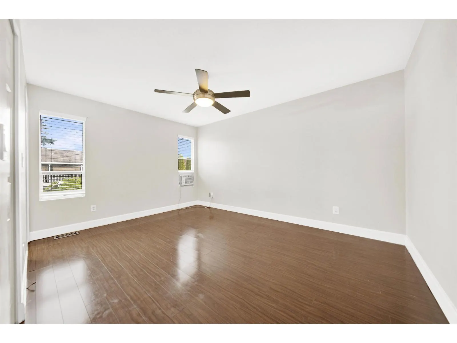 2754 DEHAVILLAND DRIVE