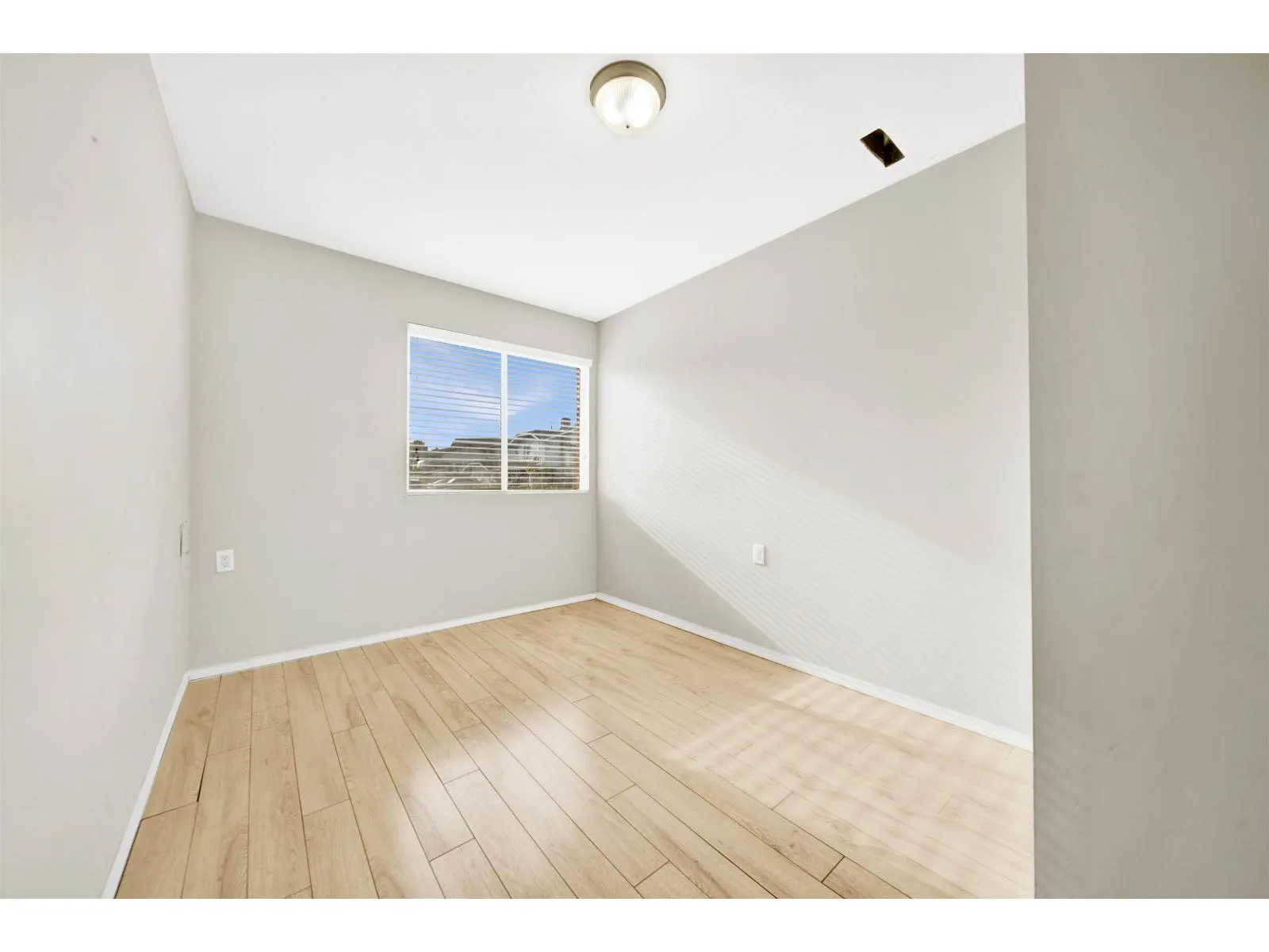 2754 DEHAVILLAND DRIVE