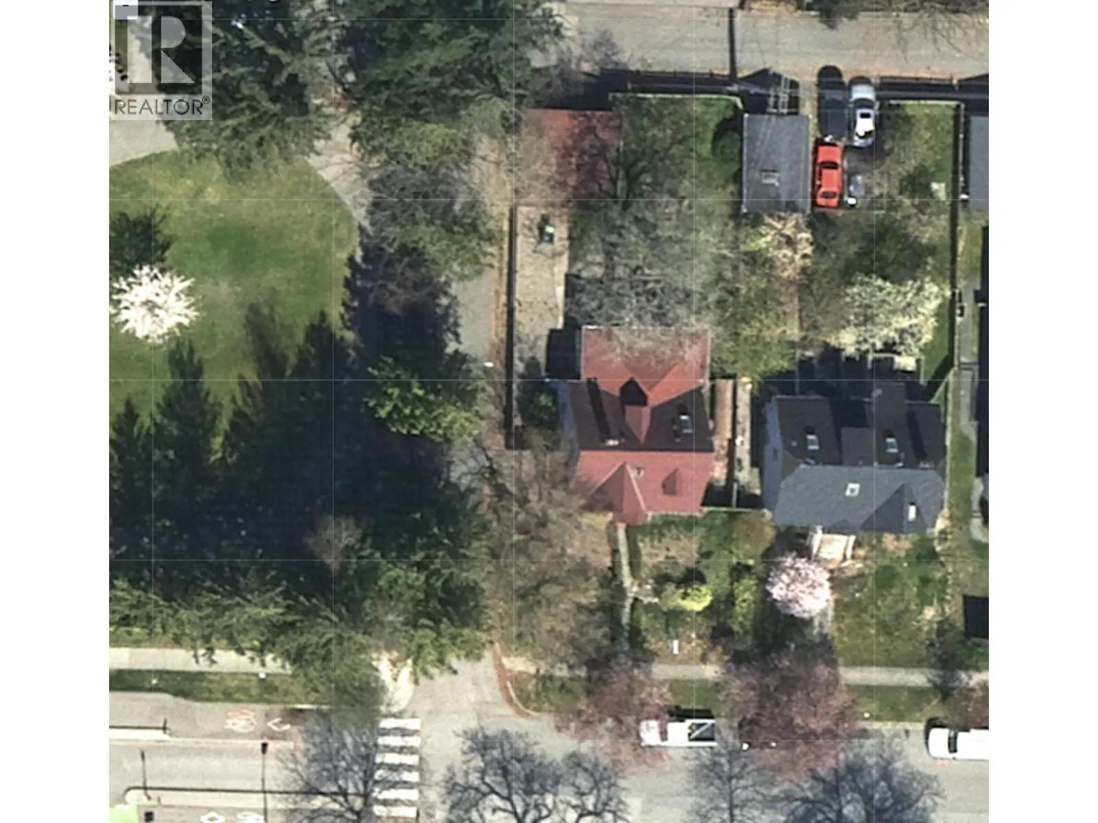 887 W 28TH AVENUE