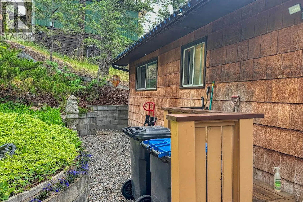 1195 TOWER CRESCENT