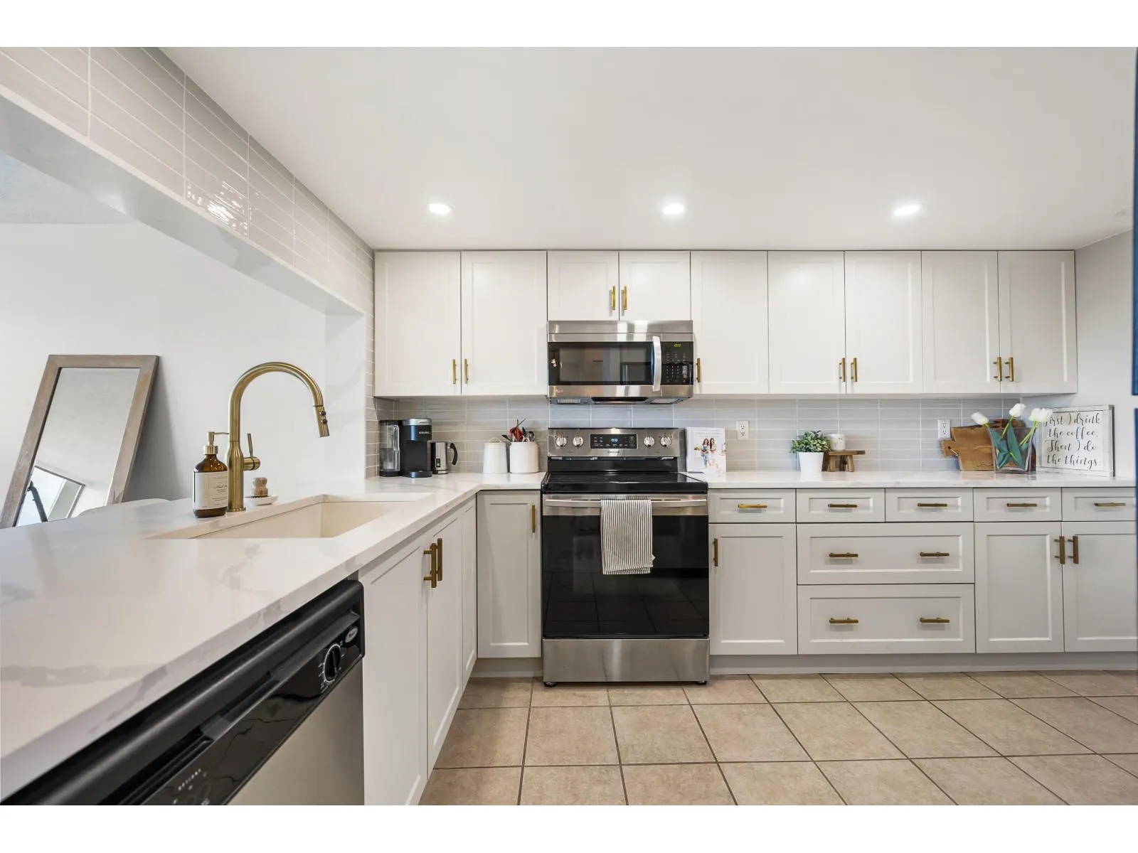 1306 14881 103A AVENUE