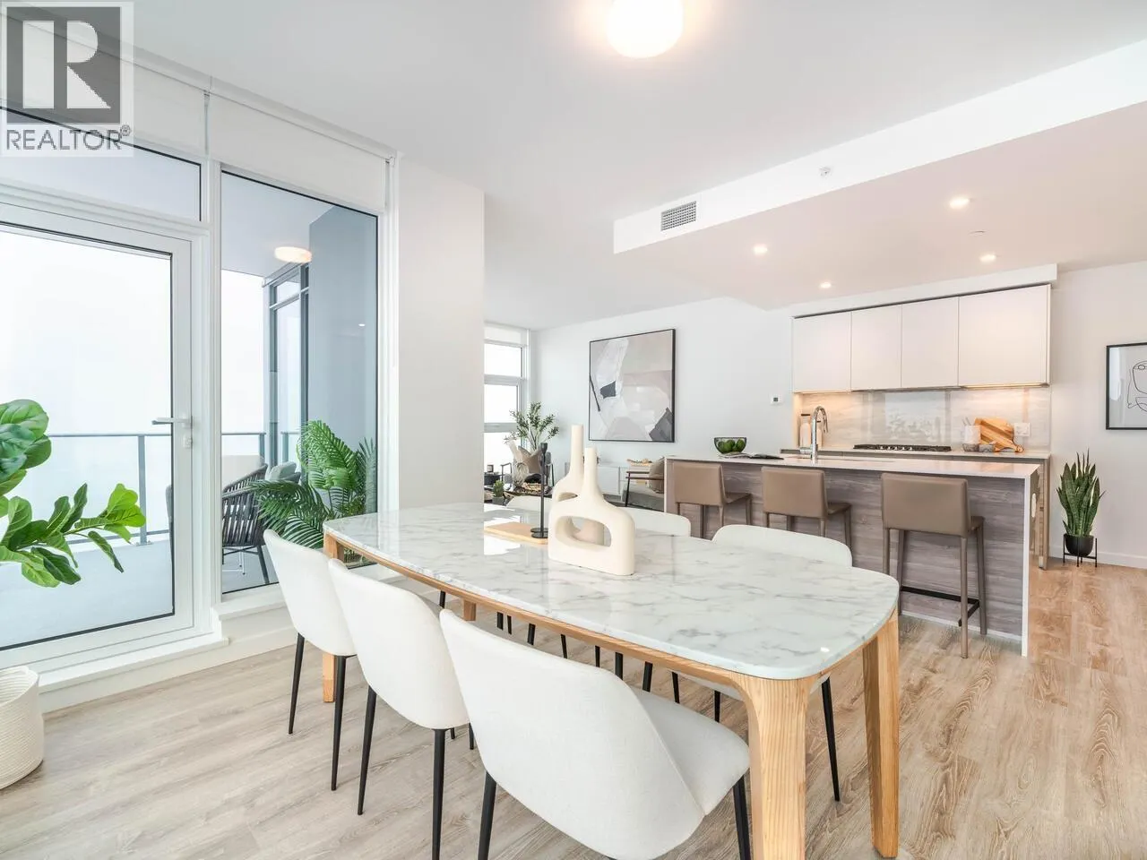 3004 680 QUAYSIDE DRIVE
