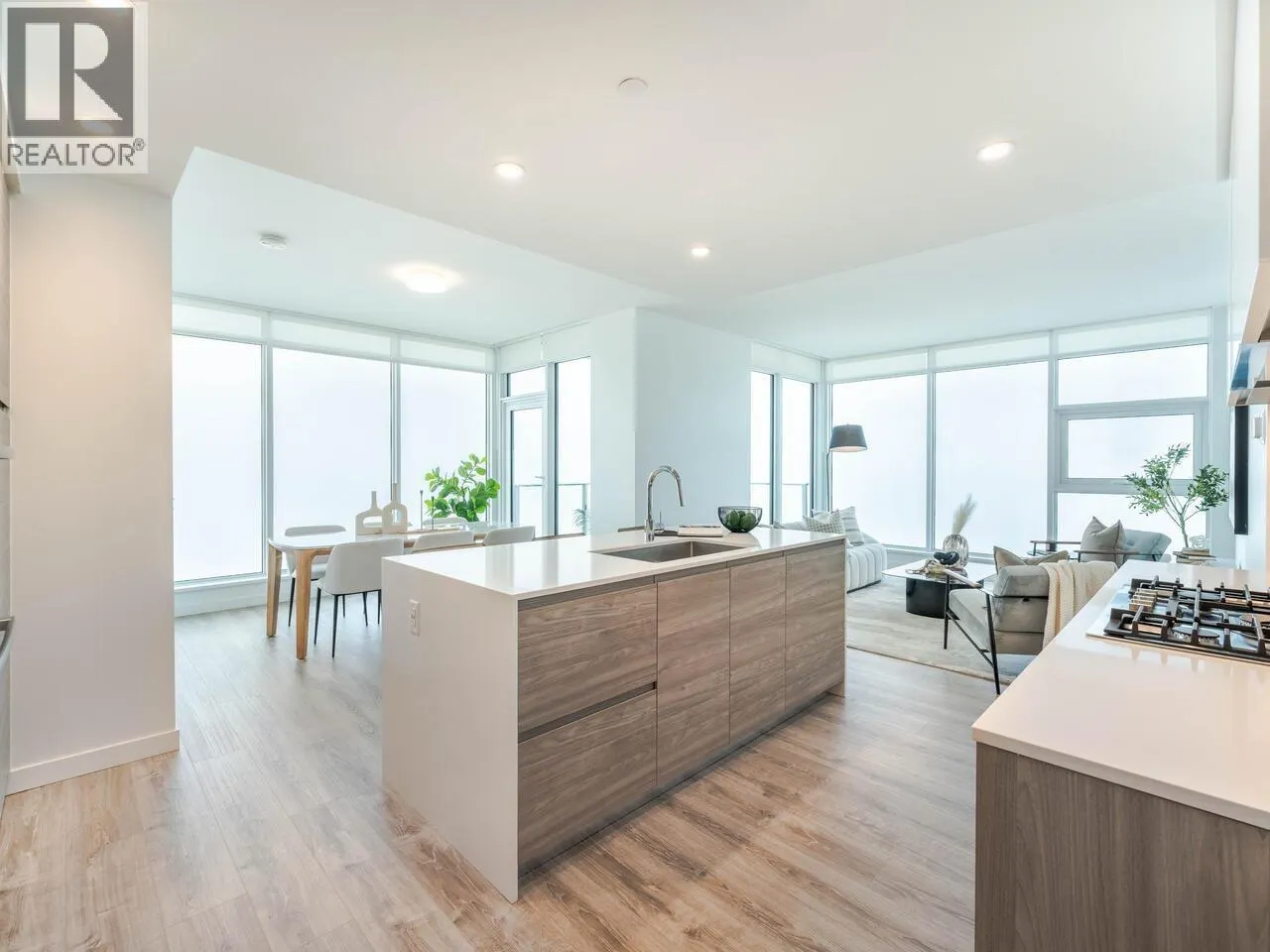 3004 680 QUAYSIDE DRIVE