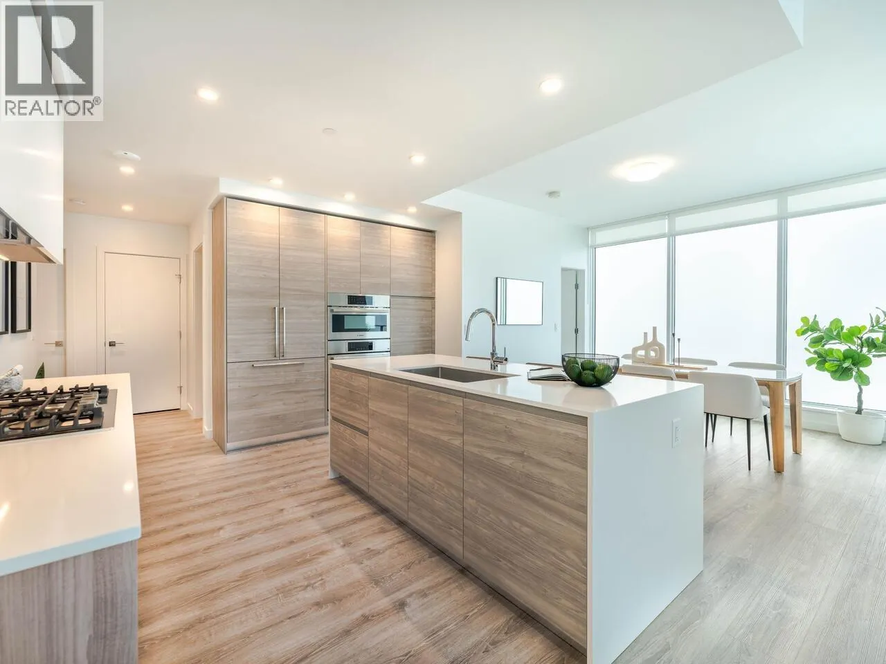 3004 680 QUAYSIDE DRIVE